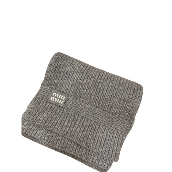 Miu Miu Gray Ribbed Knit Wool & Cashmere Scarf Made In Italy Size MX 190x220mm S